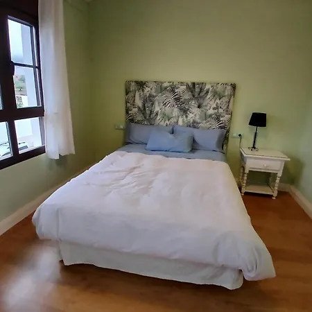 Holiday home Casamanuelamonesterio *