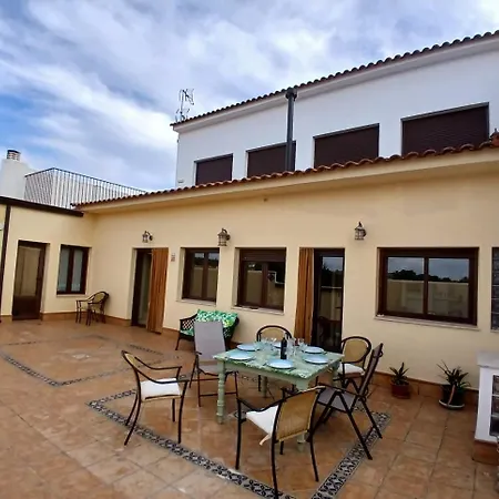 Casamanuelamonesterio *